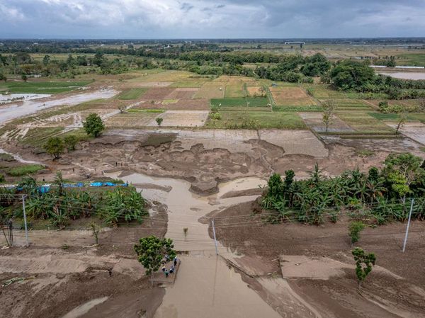 Penampakan Tanggul Sungai Tuntang Jebol, Jalur Semarang-Purwodadi Lumpuh