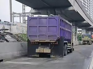 Libur Imlek 2026: Korlantas Sterilkan Bahu Jalan Tol dari Truk, Lalin Ramai Lancar