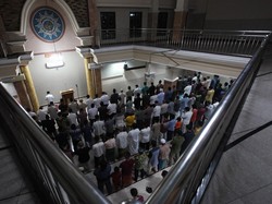 Panduan Shalat Tarawih di Rumah dan Masjid Saat Bulan Ramadhan