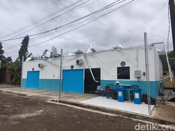 Atap SPPG Mangkang Kulon Semarang Porak Poranda Disapu Angin Kencang