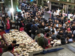 Potret Meriahnya Buka Puasa Perdana di Kampoeng Ramadan Jogokariyan
