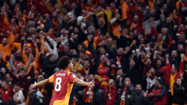 Soccer Football - UEFA Champions League - Play Off - First Leg - Galatasaray v Juventus - Rams Park, Istanbul, Turkey - February 17, 2026 Galatasaray's Gabriel Sara celebrates scoring their first goal REUTERS/Umit Bektas