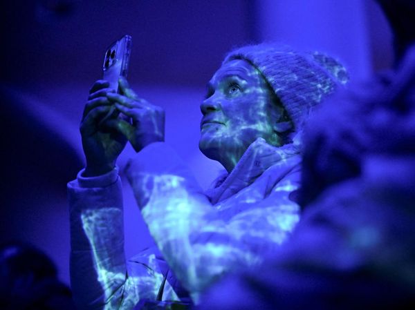 Gereja Bersejarah London Berubah Jadi Instalasi Cahaya Imersif