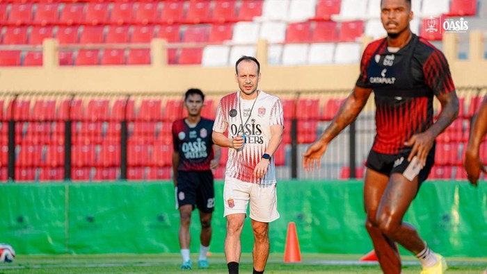 Mario Lemos kembali latih Persijap Jepara.