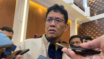 Berita dari Detik Finance: Purbaya Tolak Usul IMF Naikkan Pajak: Ekonomi Runtuh, Terpaksa Utang Lagi!