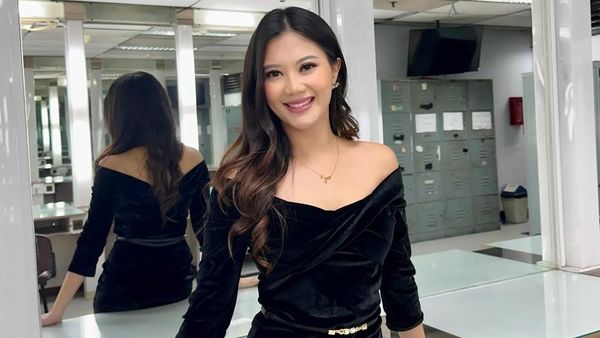 Noella Sisterina Berseri-seri Usai Dilamar