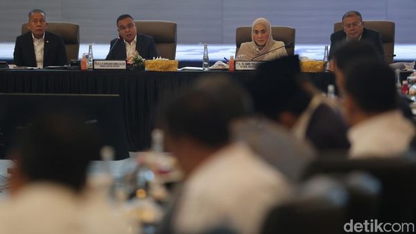 Pimpinan DPR-Pemerintah Rapat Pemulihan Bencana Sumatera