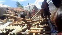 Geger Ledakan Dahsyat Hancurkan Sejumlah Rumah di Situbondo