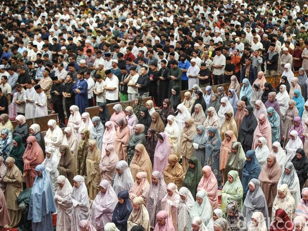 Tarawih Perdana Ramadan 1447 H, Ribuan Jamaah Penuhi Masjid Istiqlal