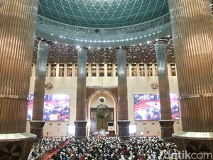 5 Tempat Ngabuburit Favorit di Jakarta, dari Masjid Ikonik hingga Pasar Takjil