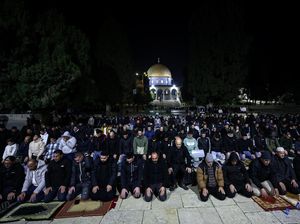 Tarawih Perdana Ramaikan Kompleks Al-Aqsa
