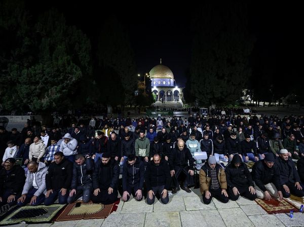 Tarawih Perdana Ramaikan Kompleks Al-Aqsa