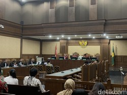 Tuntutan Jaksa ke Junaedi Saibih di Kasus Migor: 9 Tahun Penjara-Dipecat Dari UI