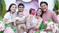 7 Foto Ultah ke-1 Selina Anak Mahalini, Digelar Outdoor Dengan Nuansa Pink
