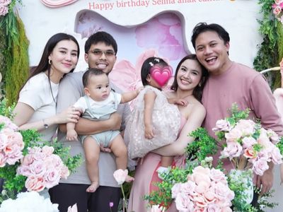 7 Foto Ultah ke-1 Selina Anak Mahalini, Digelar Outdoor Dengan Nuansa Pink