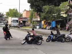 Balap Liar di Jalan Poros Parepare-Barru Bahayakan Warga, Polisi Bubarkan