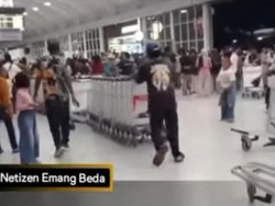 Viral Ulah Pengunjung Mainkan Troli Bandara Lombok Bikin Geram