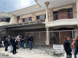 Bareskrim Polri Geledah Rumah di Surabaya Diduga Terkait TPPU-Emas Ilegal