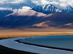 Danau yang Menghilang di Tibet Picu Gempa dengan Bangunkan Sesar Bumi