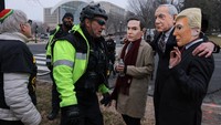 Demo Warnai Pertemuan Dewan Perdamaian, Isu Palestina Menggema di Washington