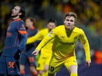 Ketika Mantan Pemain AC Milan Lukai Si Ular