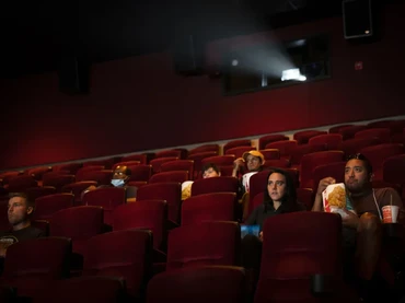 Video POV: Nonton di Bioskop Mungil Cuma Rp 15 Ribu!