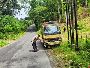 Truk Tabrak Pemotor Bonceng 3 di Gunungkidul, 1 Orang Tewas