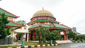 Masjid Babah Alun Desari Tawarkan Ruang Ibadah Bernuansa Tiongkok
