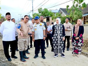 Tito Karnavian Cek Progres Pembersihan Lumpur di Permukiman Aceh Tamiang