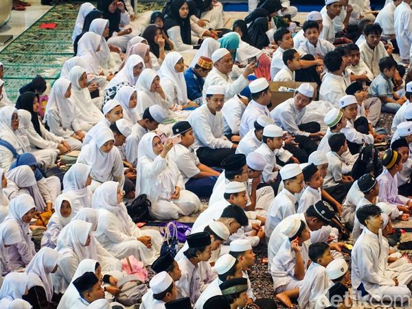 NasDem Ajak Anak Yatim Bukber, Dihadiri Tokoh-Tokoh Nasional