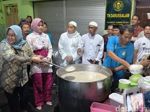 Berburu Bubur Samin Takjil Legendaris di Masjid Darussalam Solo