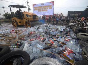 2.775 Botol Miras dan 233 Knalpot Brong Dimusnahkan di Klaten