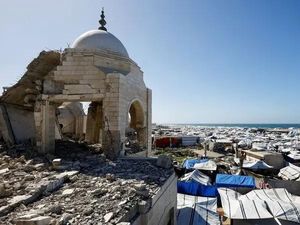 Warga Gaza Sambut Ramadan di Tengah Reruntuhan Masjid