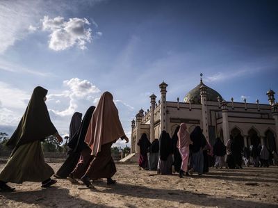 Bingkai Sepekan: Imlek, Rabu Abu, dan Awal Ramadan Beriringan di Februari 2026