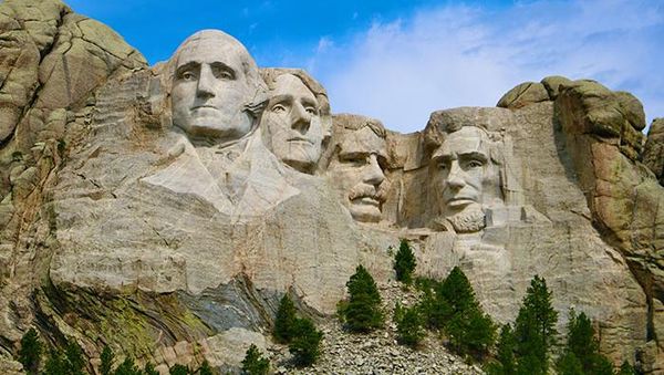 9 Patung Paling Ikonik di Dunia yang Menjadi Saksi Bisu Sejarah Manusia