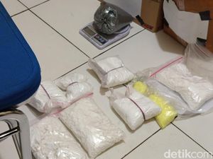 Nyamar Jadi Pembeli, Polisi Bekuk Penjual 11 Kg Bahan Petasan di Magelang