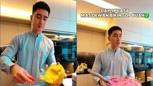 Buka Puasa Hari Pertama, Verrell Bramasta Bikin Sop Buah untuk Takjil