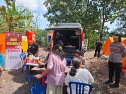 Polrestabes Semarang Beri Layanan Kesehatan Gratis untuk Korban Tanah Gerak