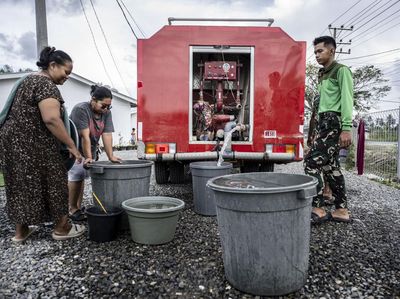 Distribusi Air Bersih untuk Warga Terdampak Bencana di Aceh Tamiang