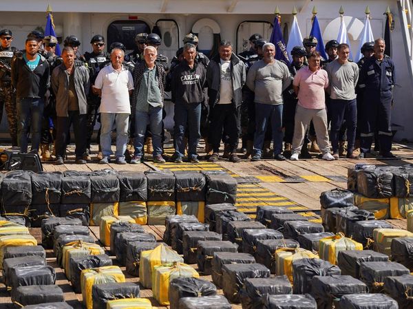 Angkatan Laut Sita 6,6 Ton Kokain di Samudra Pasifik