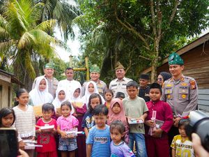 Kapolda Riau Cek Jembatan Gantung di Kuansing: Demi Keselamatan Anak Sekolah