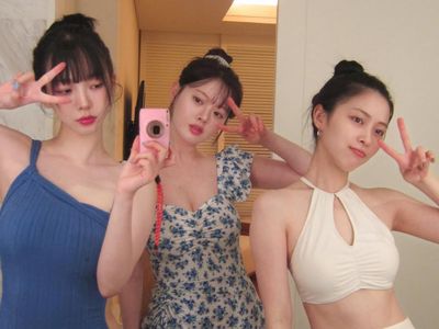 Friendship Goals! Karina aespa & Ryujin ITZY Pamer Foto Liburan ke Jepang