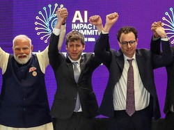 Viral! Momen Perang Dingin Bos AI Altman & Amodei di India