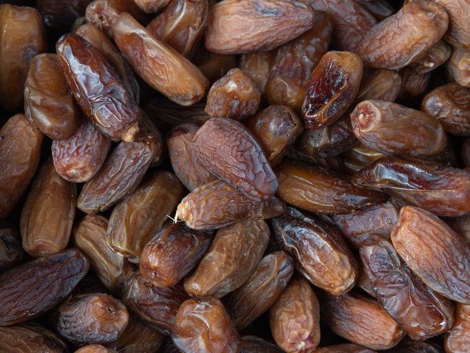 Perbedaan khasiat kurma