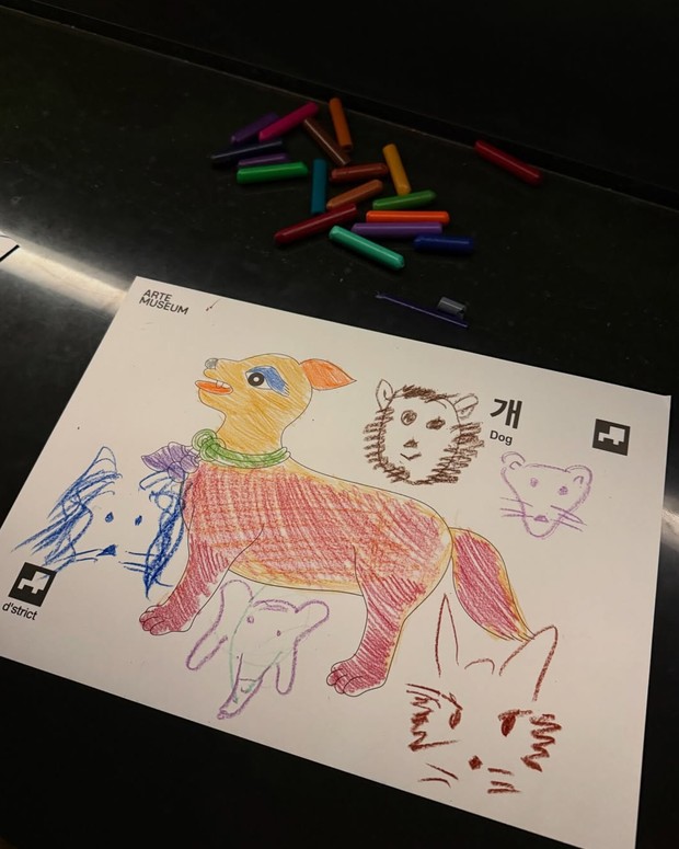 Potret gambar mewarnai putri Lee Seung Gi dan Lee Da In bersama sang putri