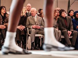 Raja Charles III Hadiri London Fashion Week pada Hari Penangkapan Andrew