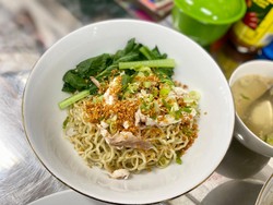 Restaurant Panjang Umur: Buka Puasa Pakai Bakmi Ayam Asin dan Kwetiau Sapi Lezat