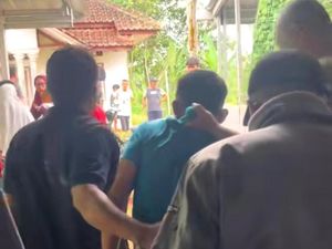 Viral Aksi Penangkapan Pencuri Kabel Listrik di Ciamis