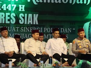 Kapolda Riau Hadiri Tabligh Akbar UAS di Siak, Perkuat Sinergi saat Ramadan