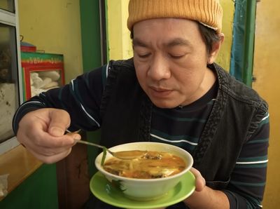 Melki Bajaj Jelajah Kuliner Legendaris Jakarta, 3 Menu Ini Bikin Penasaran!